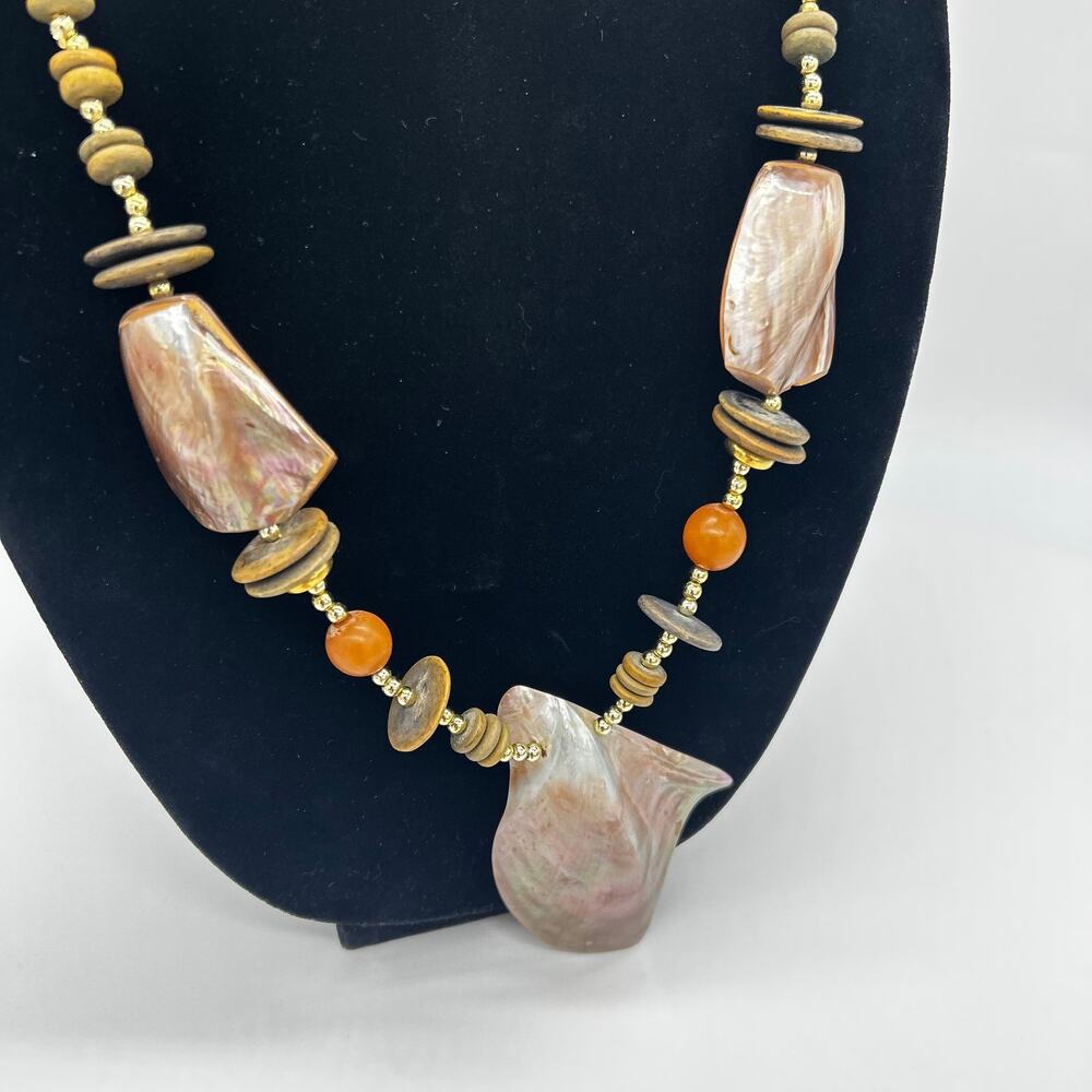 Vintage Large Shell Necklace Statement Pendant Beaded Beach Jewelry - Picture 2 of 12